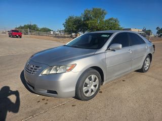 2009 Toyota Camry LE - Exterior Front Left Corner Image